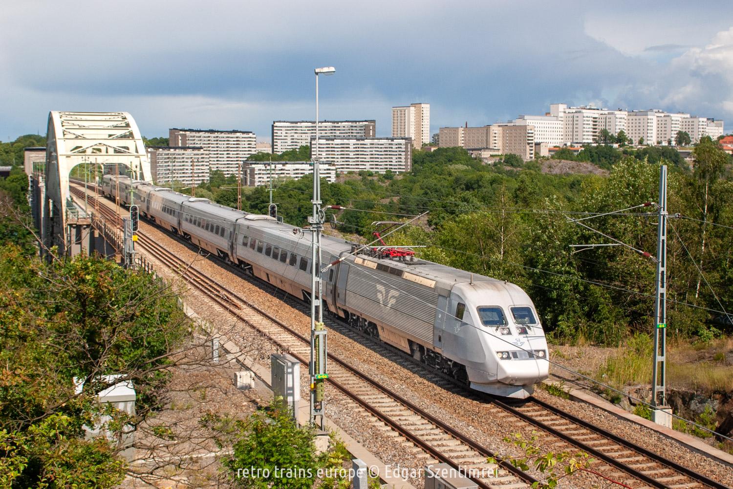 2012-07-13_s-sj-x2_stockholm-arstabroarna
