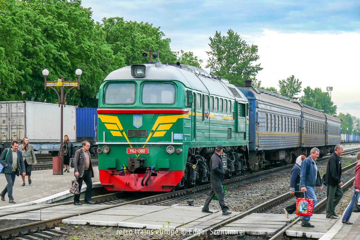 M62 1380 of the Ukrainian Railways (UŽ) at station Ivano Frankivsk